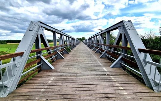 Simple Design Ideas For Pedestrian Bridges